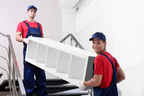 Moving van service for homes and businesses in Mayfair